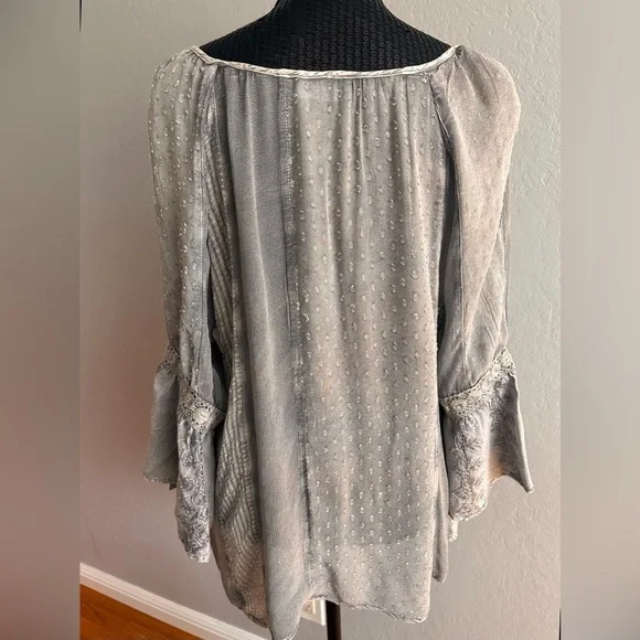 Young Threads Boho Flowy Blouse Size L - NWT - Picture 5 of 8